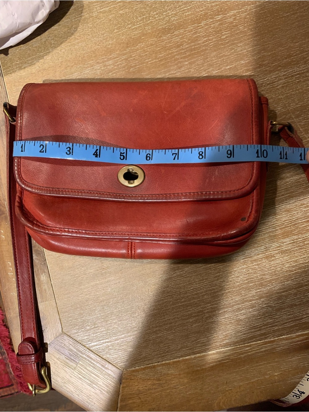 Rare vintage Coach Red Leather Crossbody  Bag with Turn-Lock - Picture 5 of 15